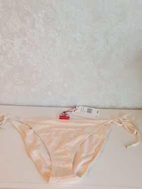 NWT Red Carter Cream Eyelet Tie-Side Bikini Bottoms